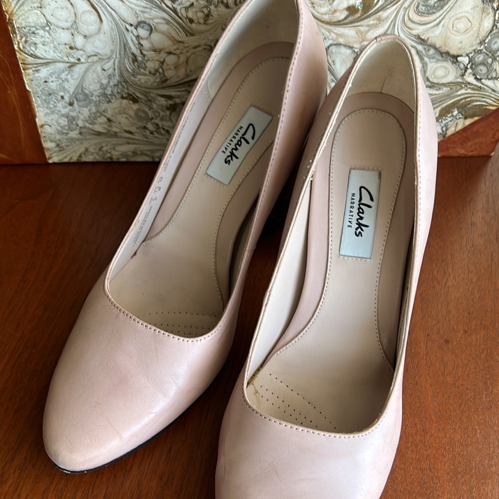 Clark’s Pink Leather Pumps - Picture 6 of 8